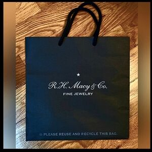 25 Macy’s Fine Jewelry brand small gift bags. NEW! in packs of 25 bags, …
